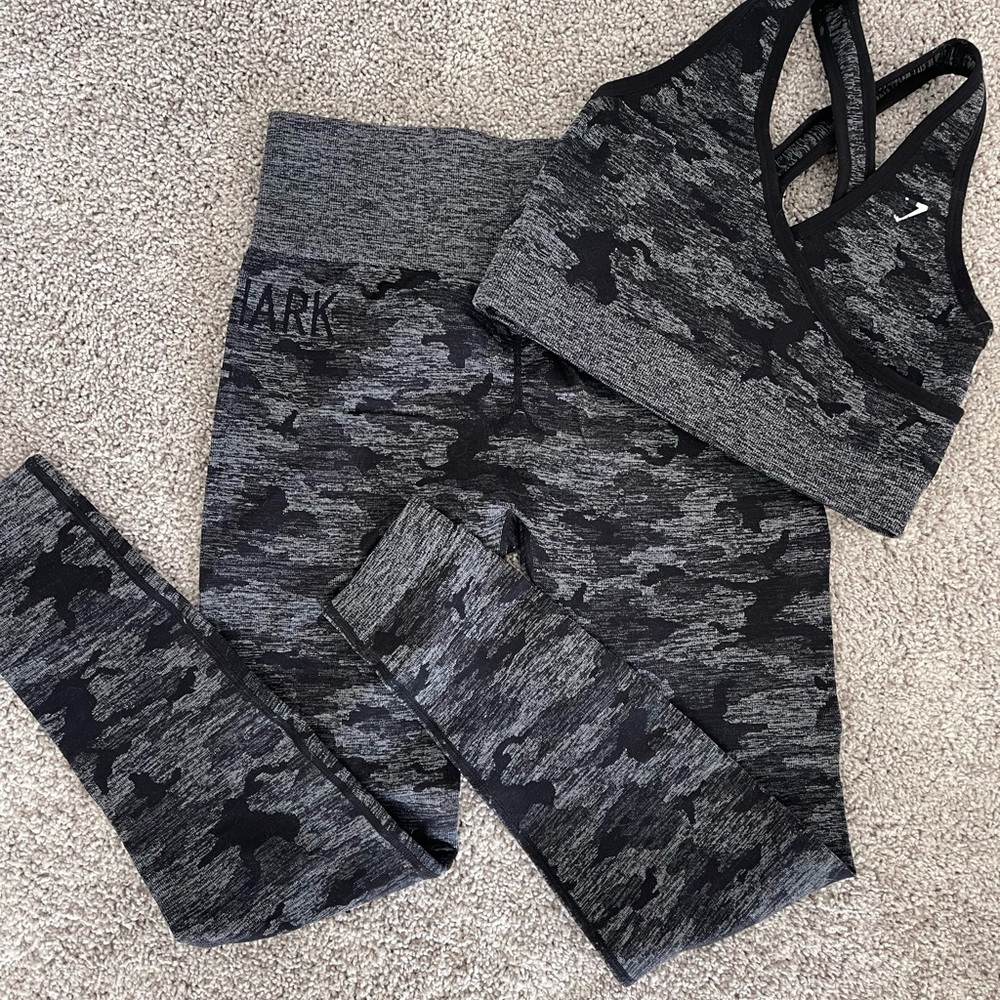 GYMSHARK SET